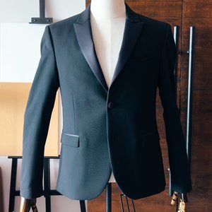 Zara Tuxedo Blazer, 40R Black.